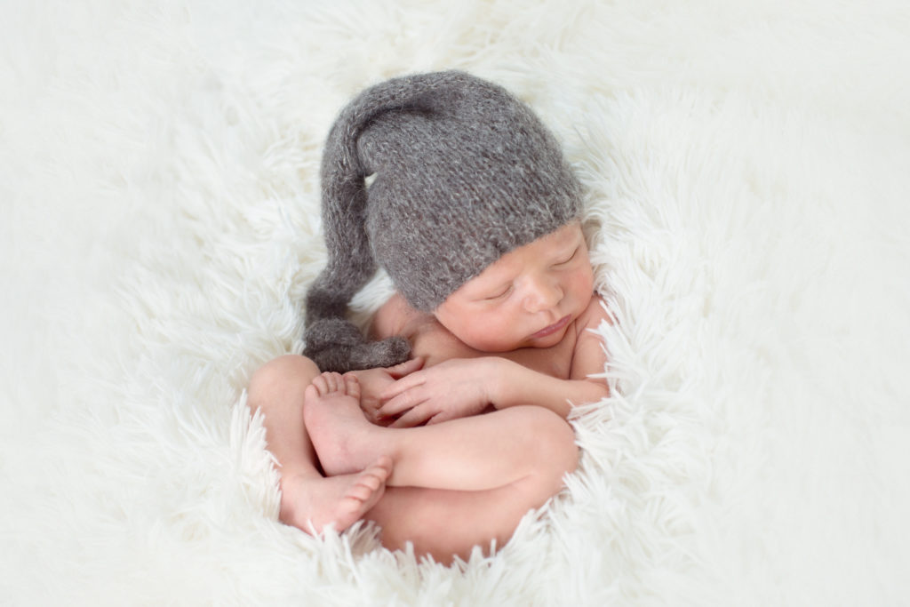 photographe-bebe-seance-sur-mesure-experiences-nouveau-ne-paris-orleans-basile-et-capucine