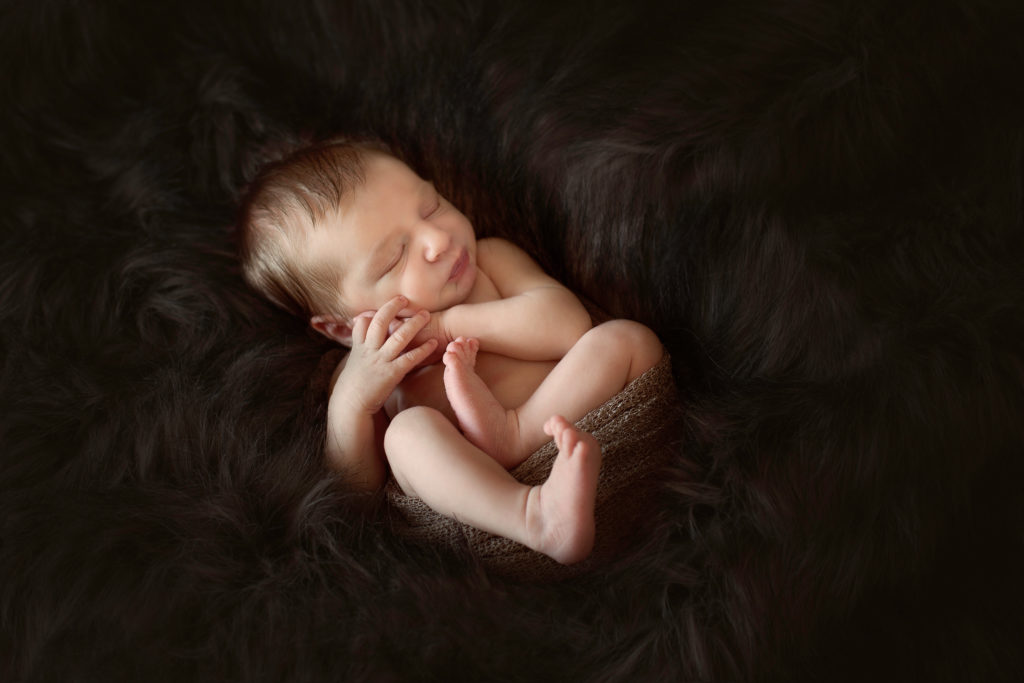 photographe-bebe-seances-personalisees-sur-mesure-experience-nouveau-ne-paris-orleans-basile-et-capucine