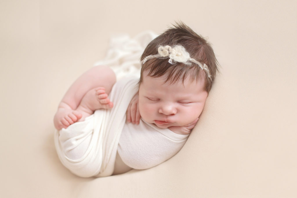 photographe-bebes-nouveau-ne-seances-sur-mesure-paris